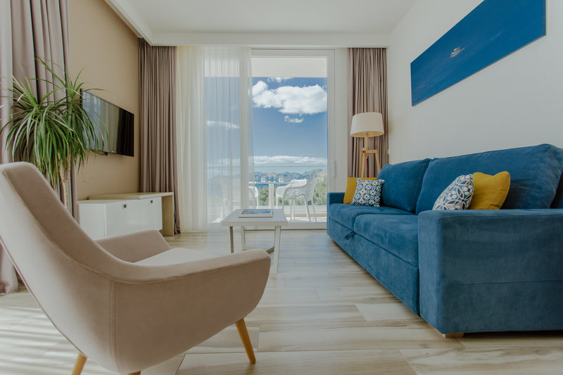Romana Beach Apartments 27