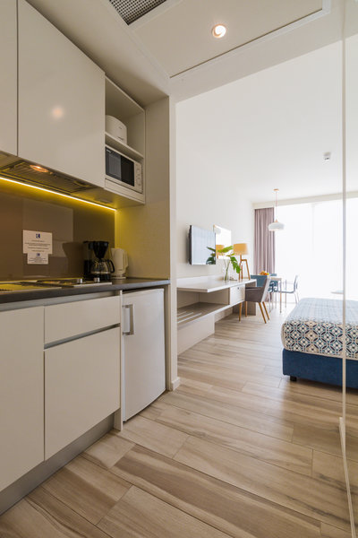 Romana Beach Apartments 42
