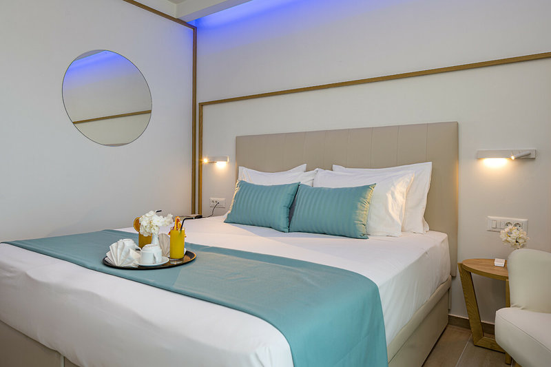 Mirage Bleu Hotel 8