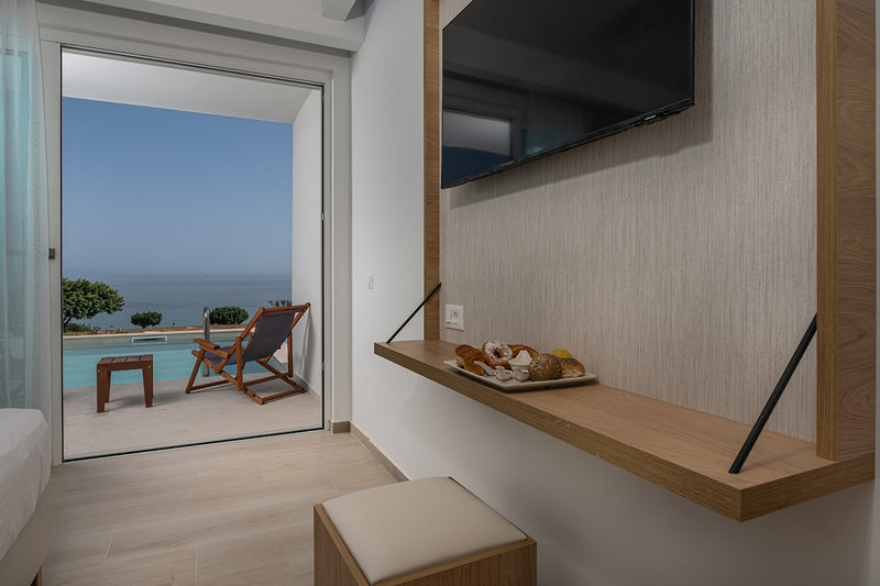 Mirage Bleu Hotel 12