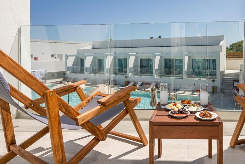 Mirage Bleu Hotel 15