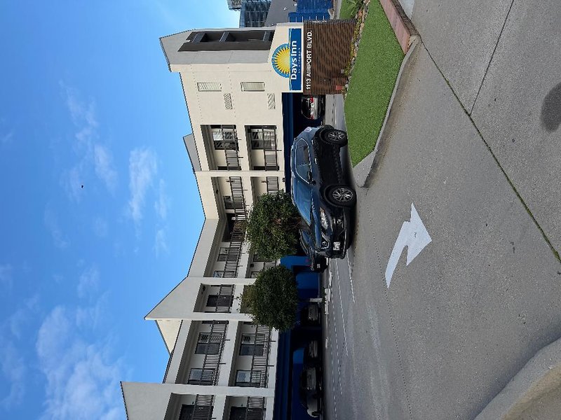 Days Inn by Wyndham San Francisco South/Oyster Point Airport