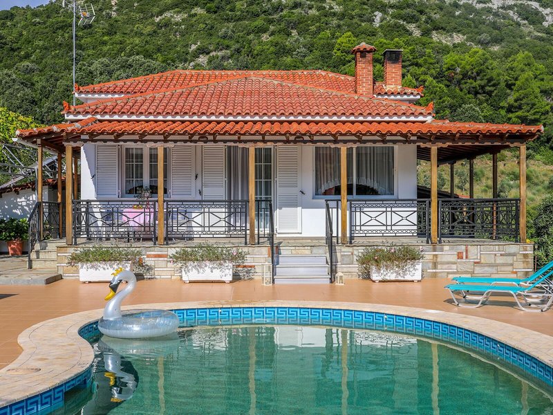 Villa Mitzelos 2