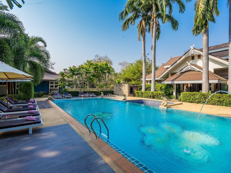 Le Charme Sukhothai Resort 11
