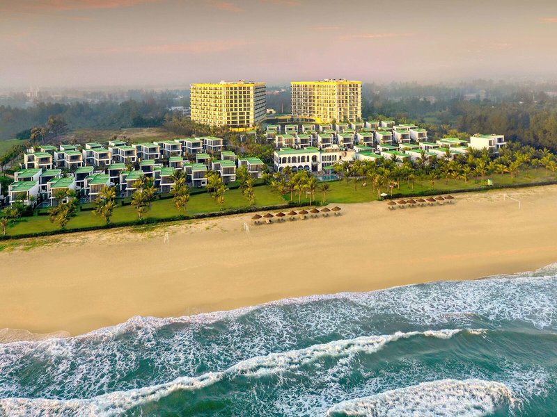 Wyndham Hoi An Royal Beachfront Resort & Villas 1