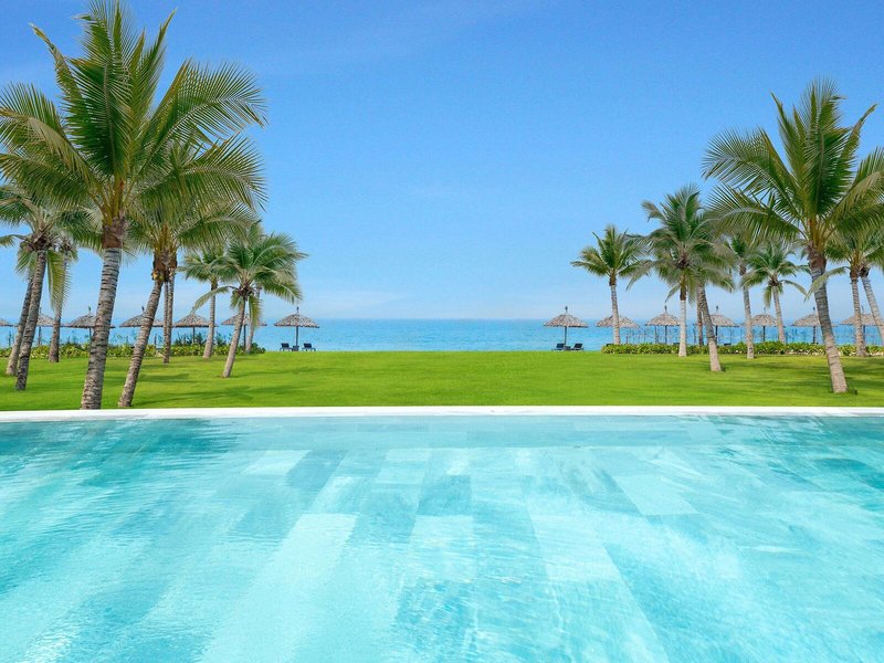 Wyndham Hoi An Royal Beachfront Resort & Villas 7