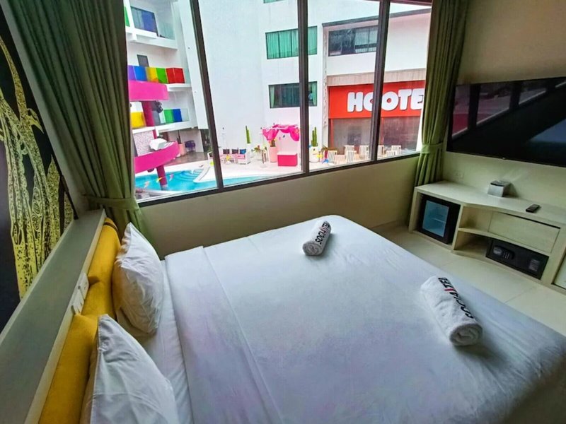 Socialtel Koh Samui Chaweng 15