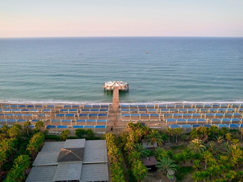 SunConnect Sea World Resort & Spa 8