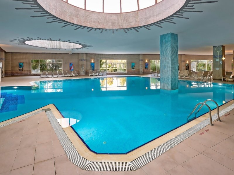SunConnect Sea World Resort & Spa 13
