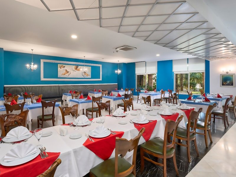 SunConnect Sea World Resort & Spa 30