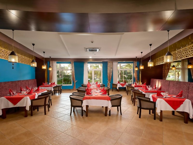 SunConnect Sea World Resort & Spa 32