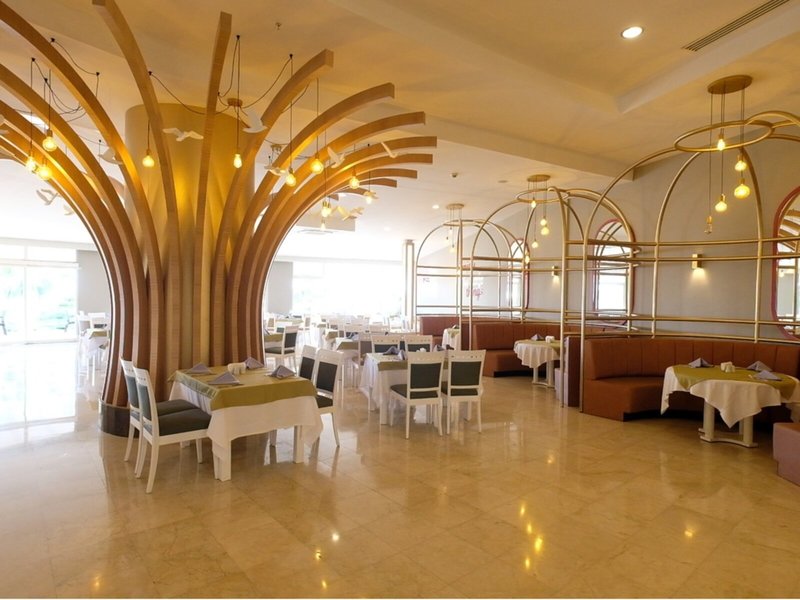 SunConnect Sea World Resort & Spa 36