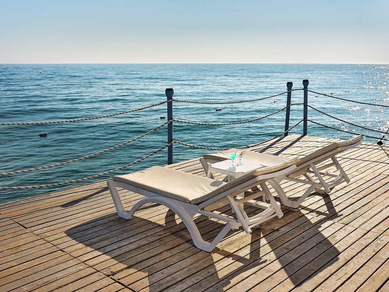 SunConnect Sea World Resort & Spa 6