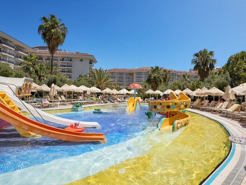 SunConnect Sea World Resort & Spa 16