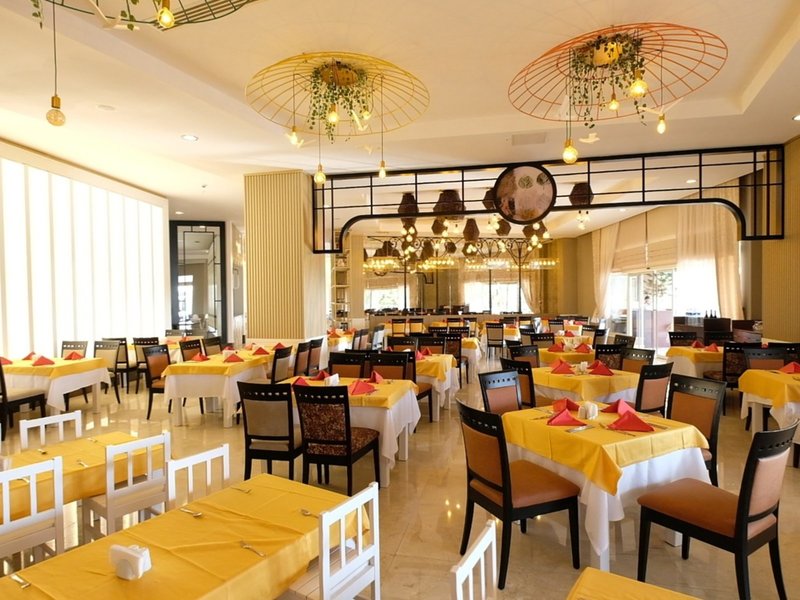 SunConnect Sea World Resort & Spa 21