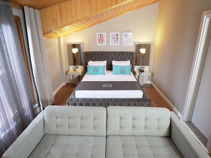 Homey AirPort Hotel 14