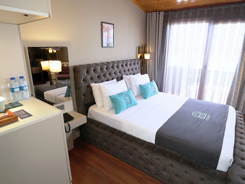 Homey AirPort Hotel 18