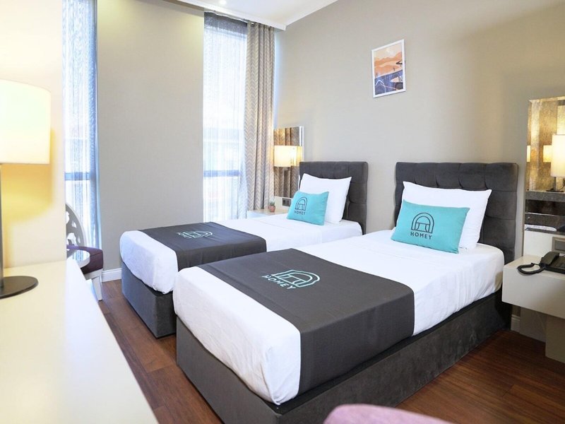 Homey AirPort Hotel 25