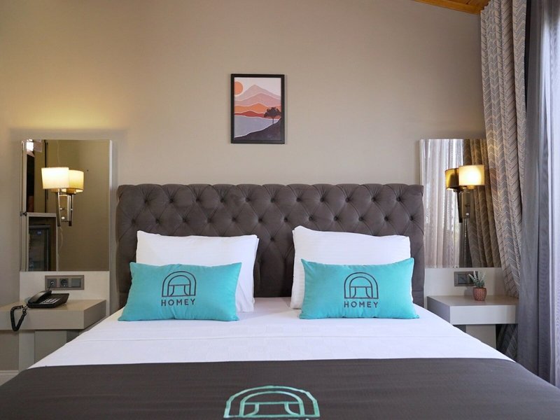 Homey AirPort Hotel 35