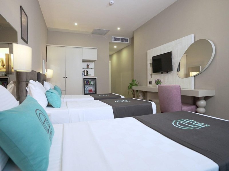 Homey AirPort Hotel 49