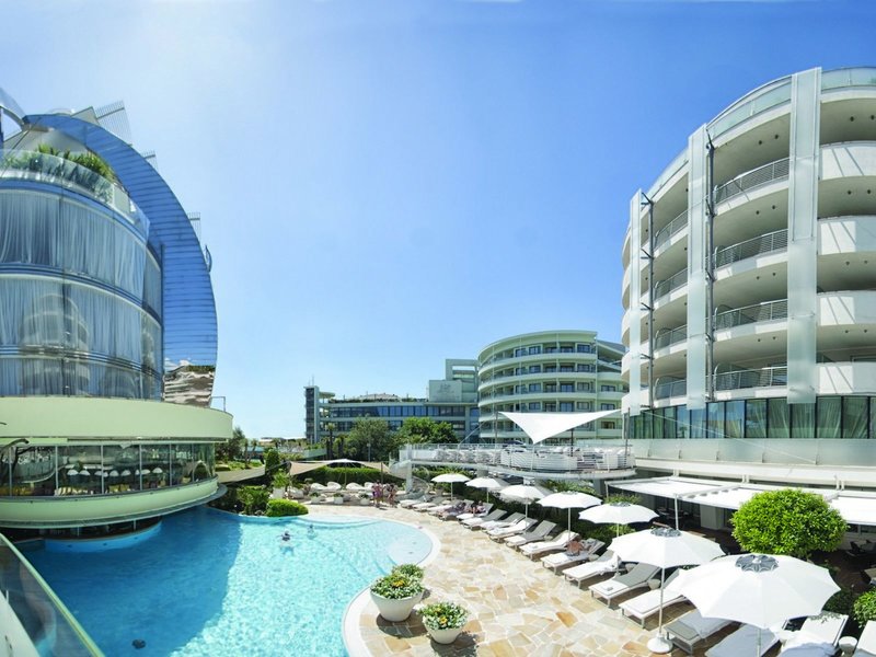 Premier & Suites 2