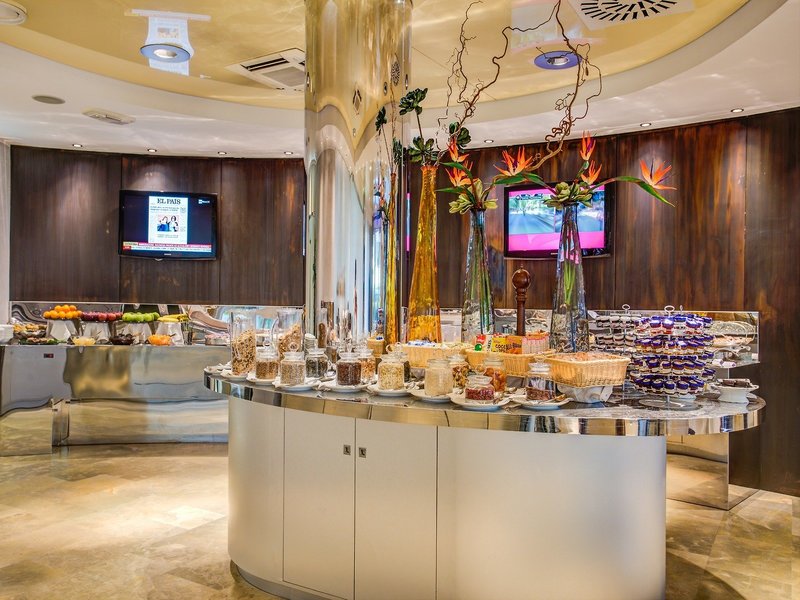 Premier & Suites 17