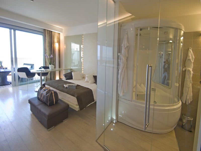 Premier & Suites 27