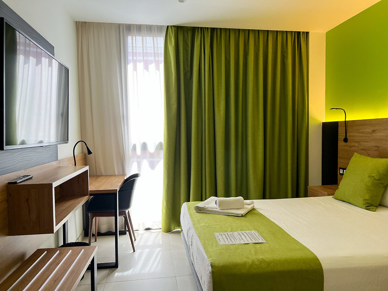 Hotel MG Poniente 6