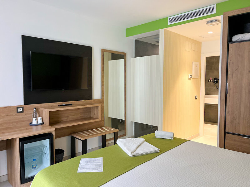 Hotel MG Poniente 12