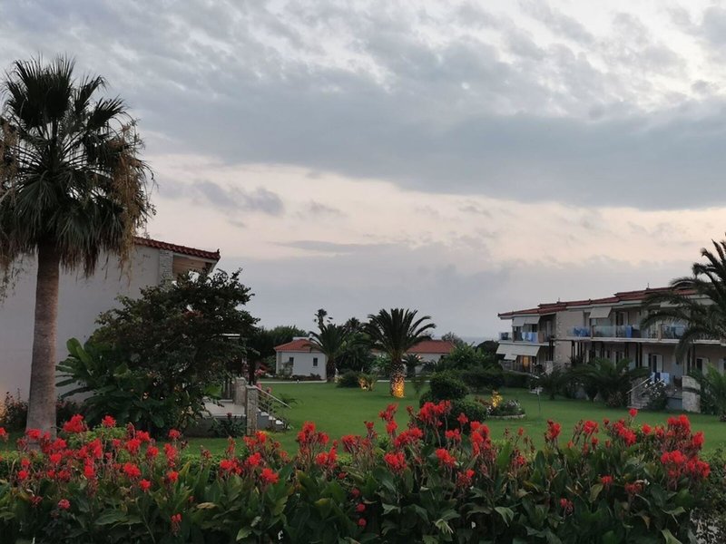 Ionion Beach Hotel Apartments & Spa 8