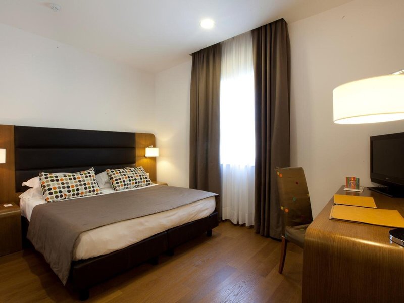 Plaza Sorrent 28