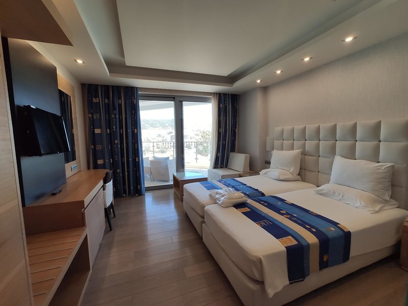 Konstantinos Palace 30