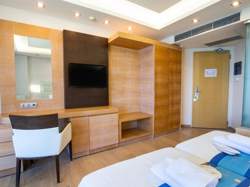 Konstantinos Palace 37