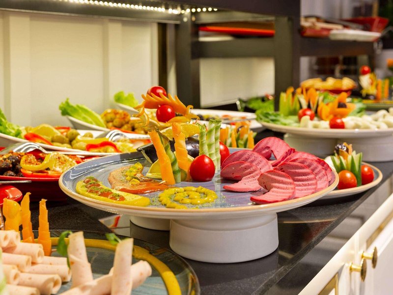 Operla Airport Hotels, Trademark Collection by Wyndham 19