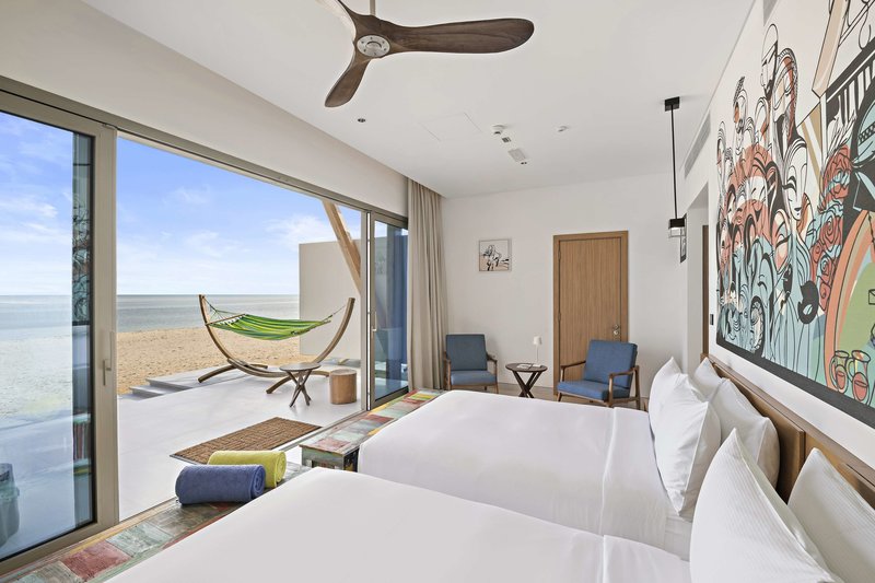 Fuwairit Kite Beach Tapestry Collection by Hilton 26