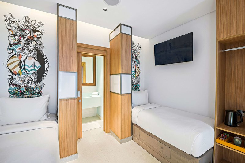 Fuwairit Kite Beach Tapestry Collection by Hilton 28