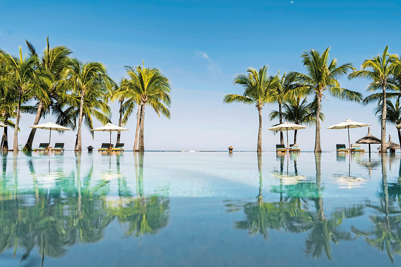 Beachfront Villas of Paradis Beachcomber Golf Resort & Spa 2