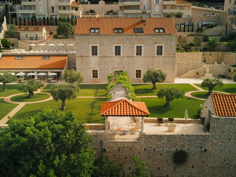 Palace Natali 1