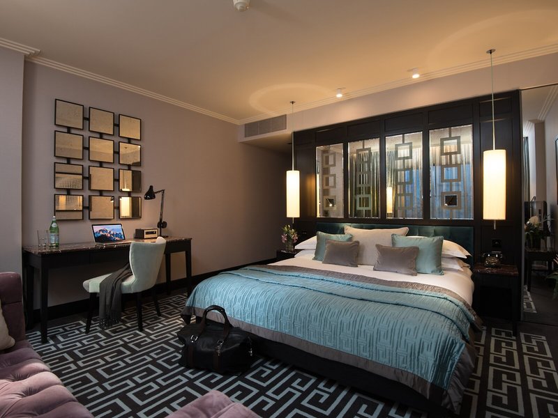 The Fitzwilliam 17