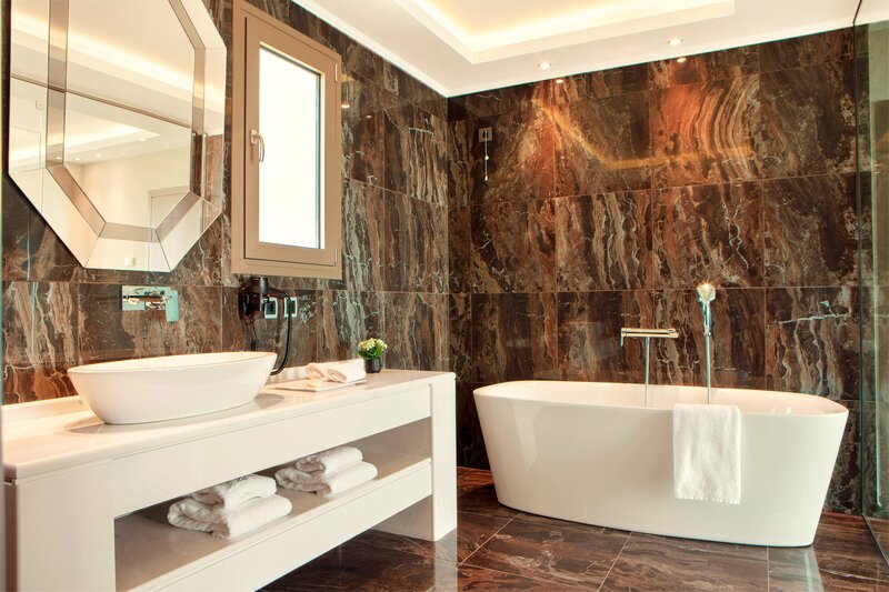 Ajul Luxury Hotel & Spa Resort 200