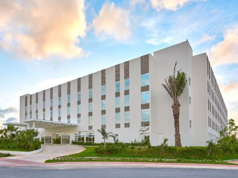 City Express Plus by Marriott Cancún Aeropuerto Riviera 5