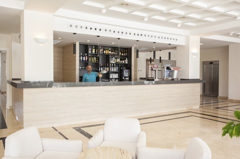Grupotel Club Menorca 8