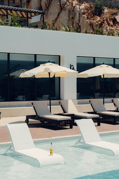 Lures Hotel 102
