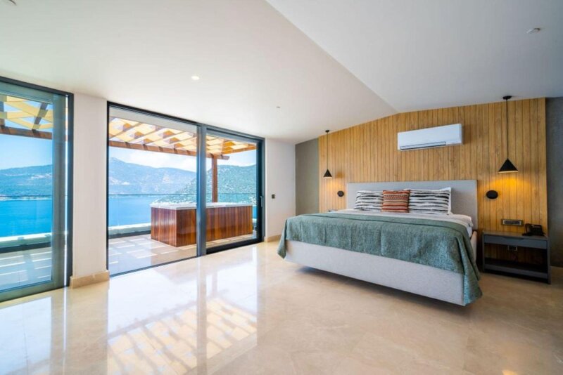 Lures Hotel 190