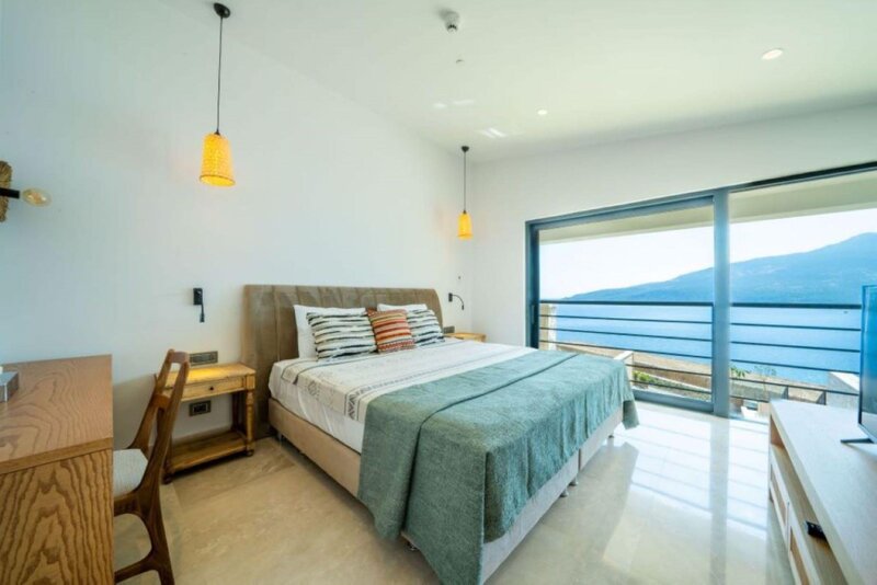 Lures Hotel 199