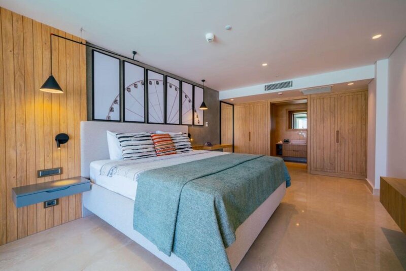 Lures Hotel 203