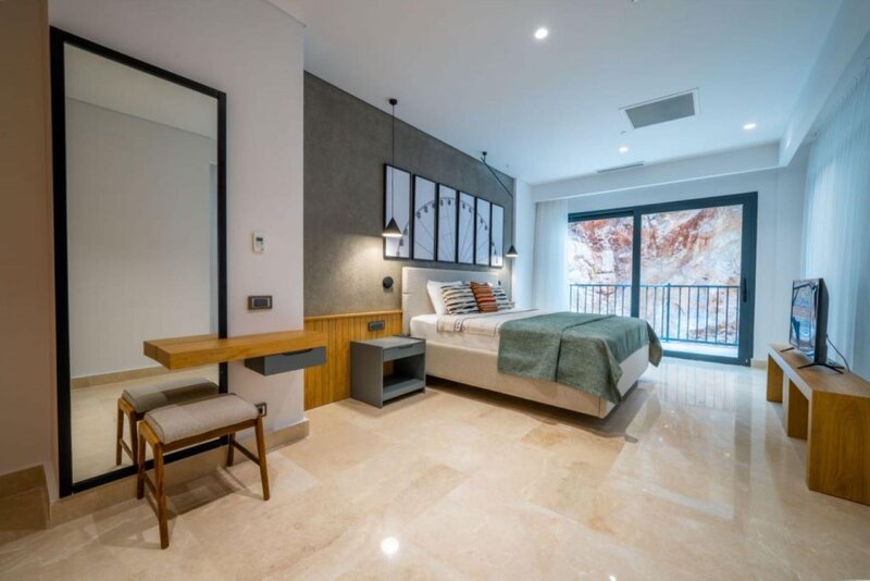 Lures Hotel 344