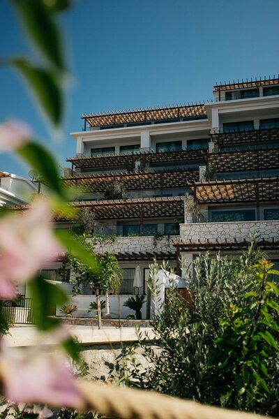 Lures Hotel 1