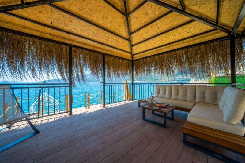 Lures Hotel 116