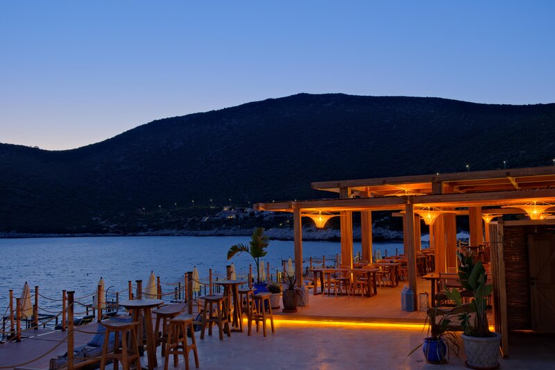 Lures Hotel 144